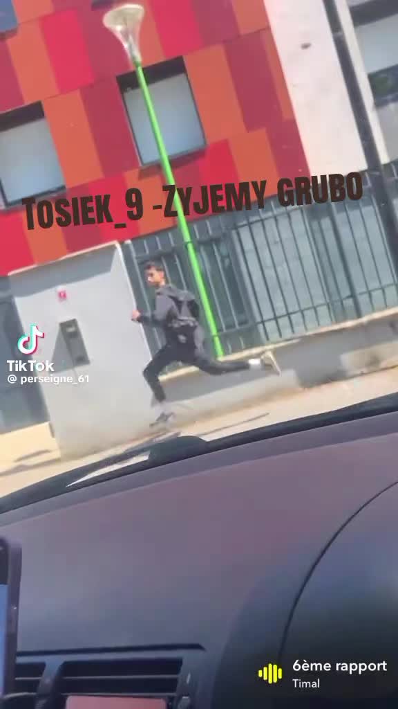@Tosiek_9