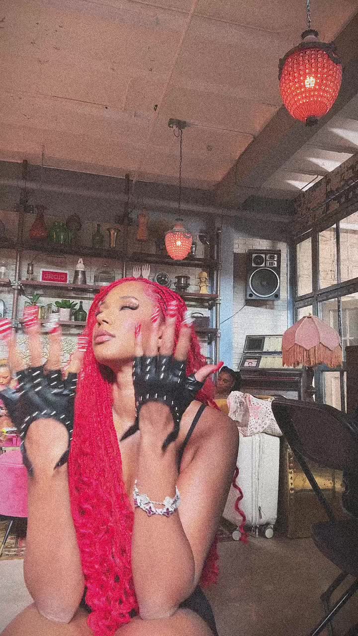 @queenshit