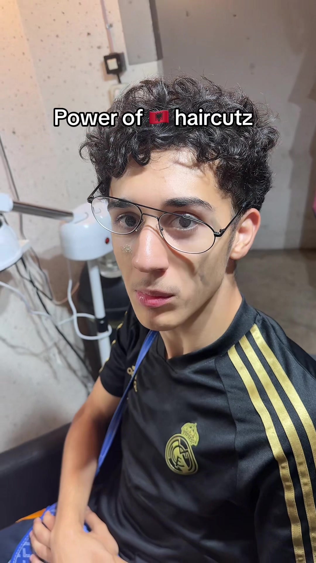 @Yesr
