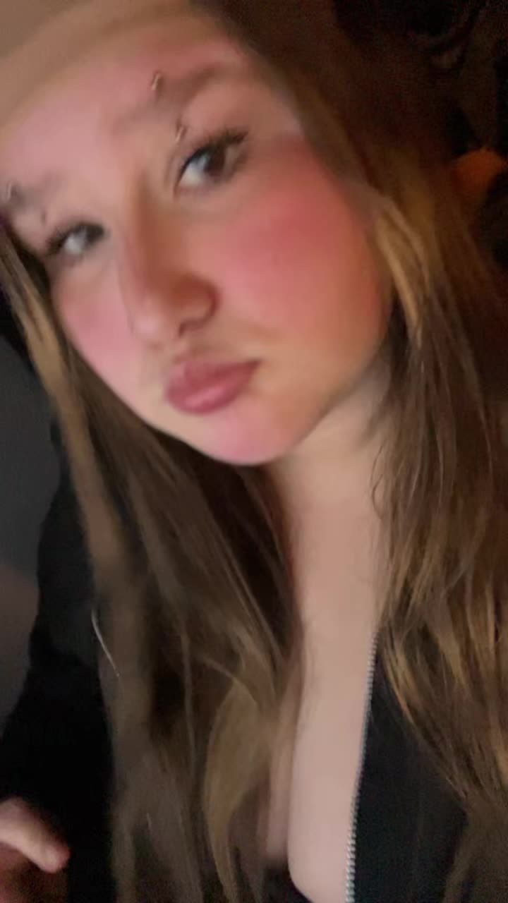 @yourlocalweird_madie01