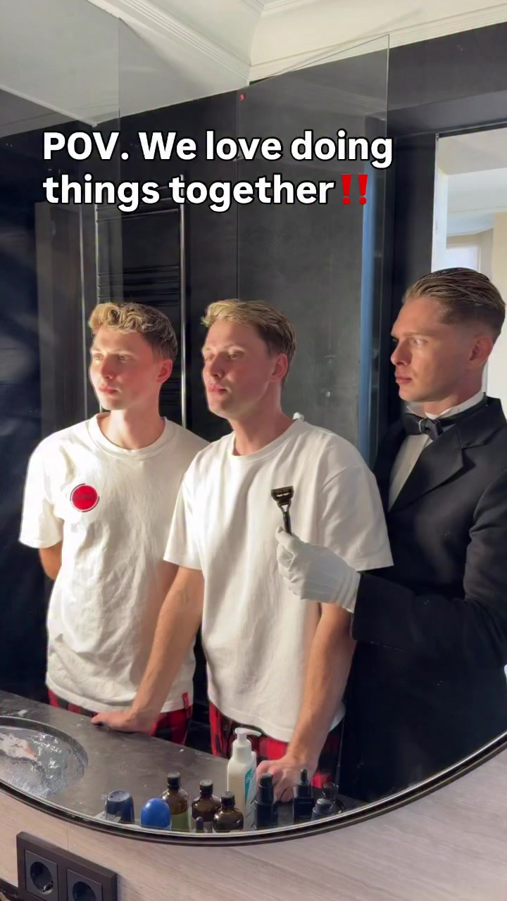@Czechgaytwins1