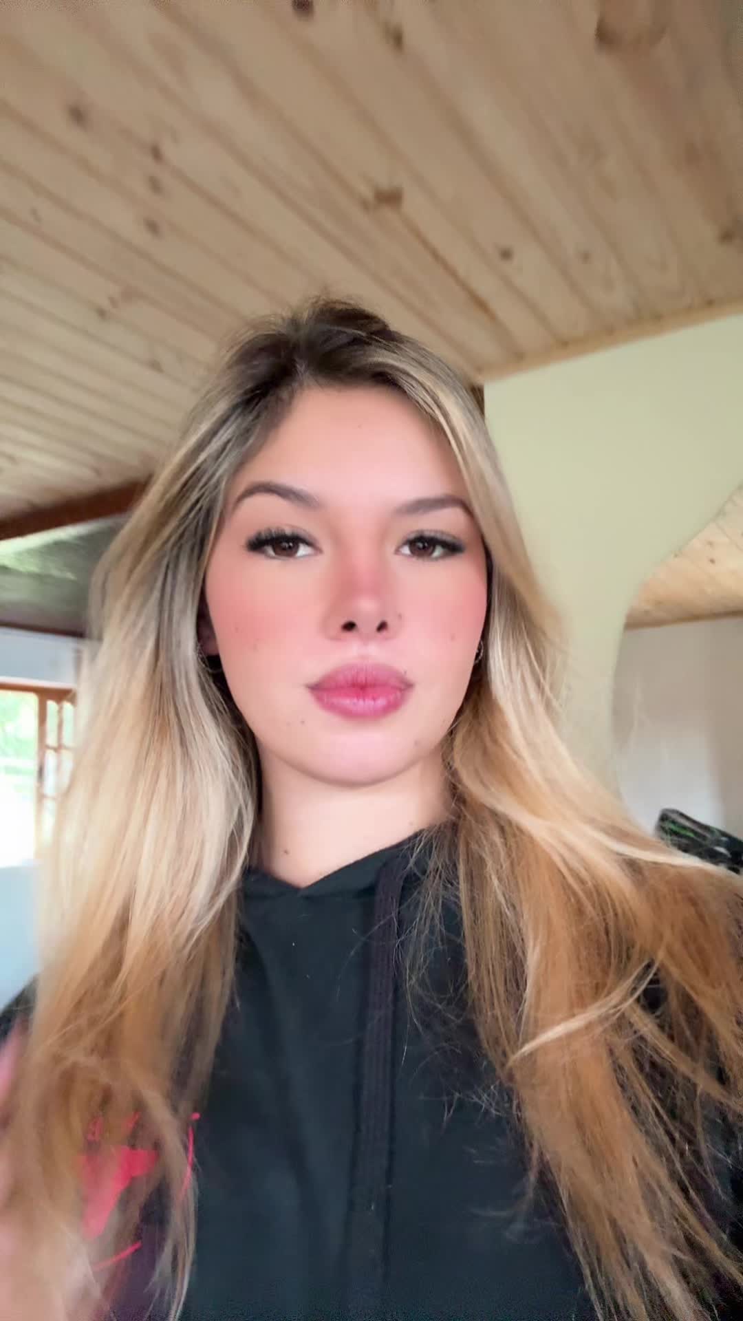 @Laura🪞
