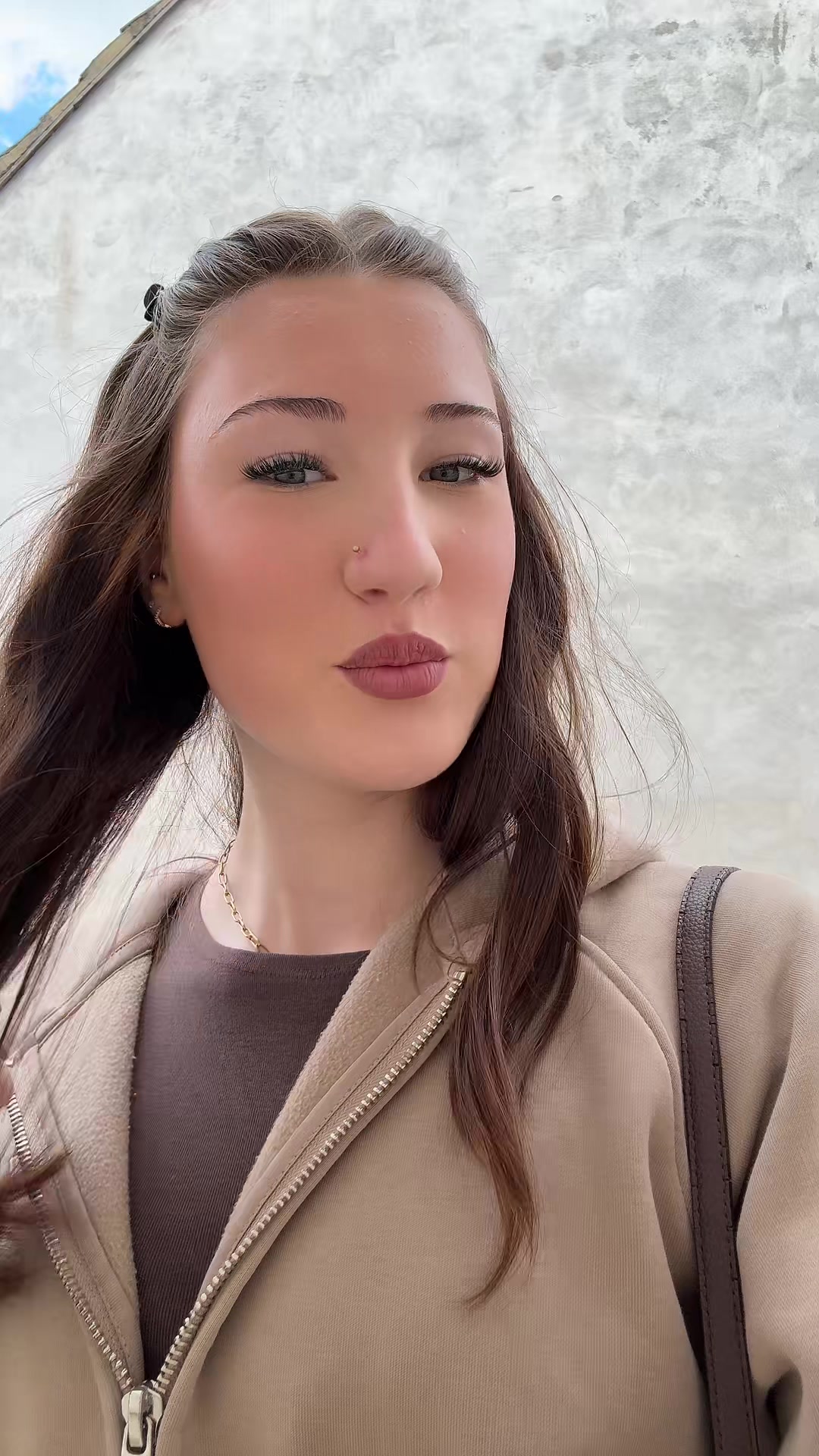 @ᴘʜɪʟɪɴᴇ⋆