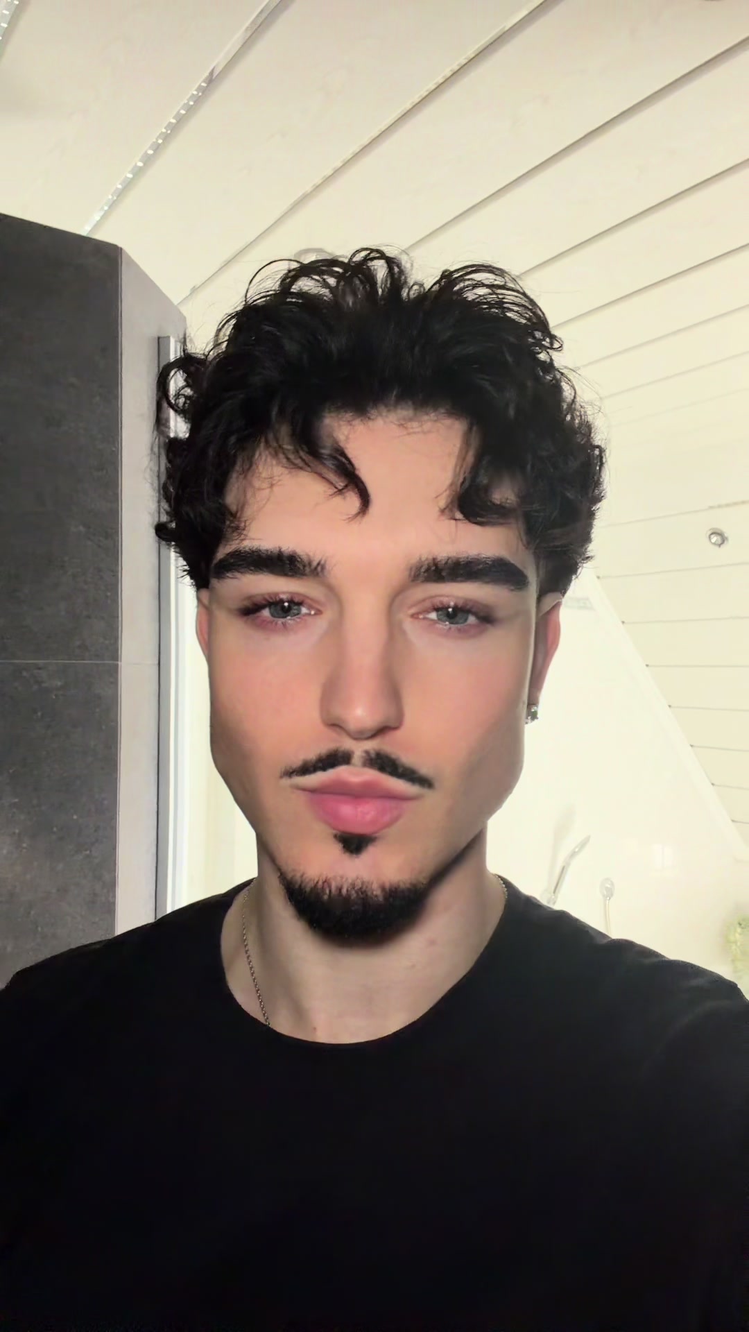 @Xeno