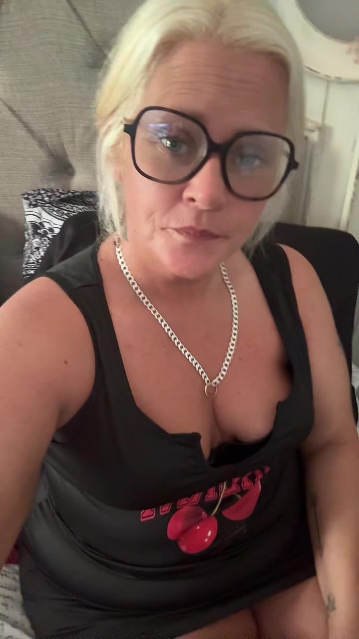 @FirsstLady
