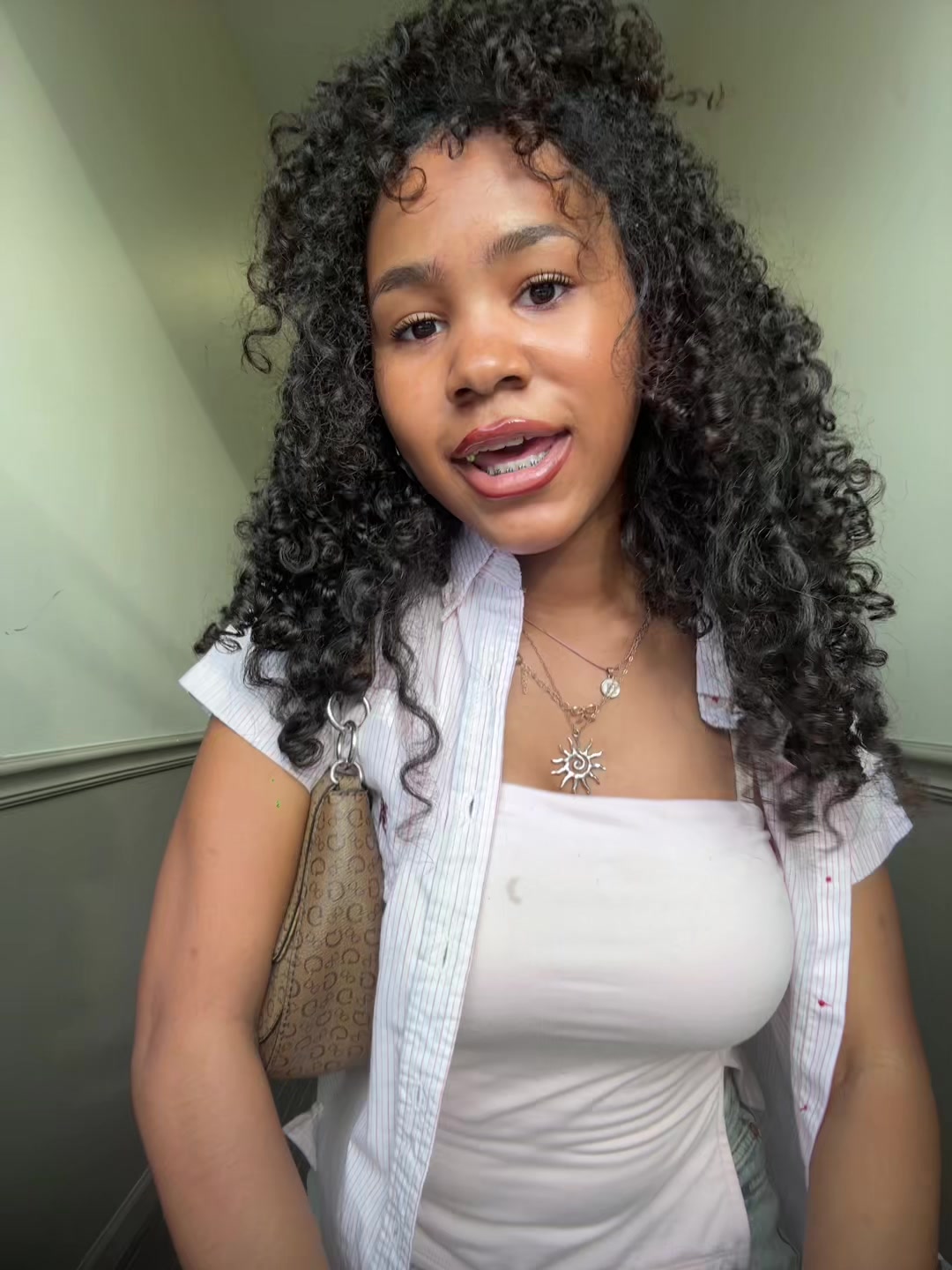 @Curlsbyhana