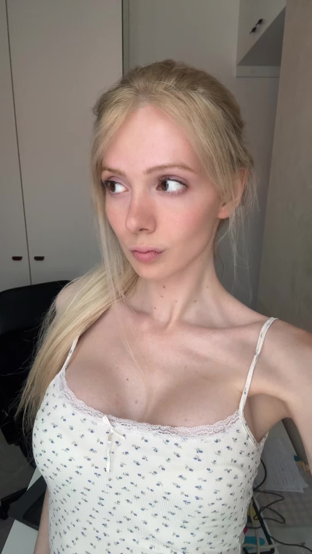 @avroraa.h