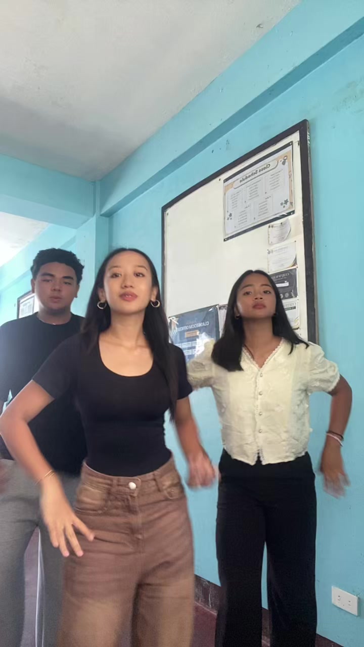 @🦖