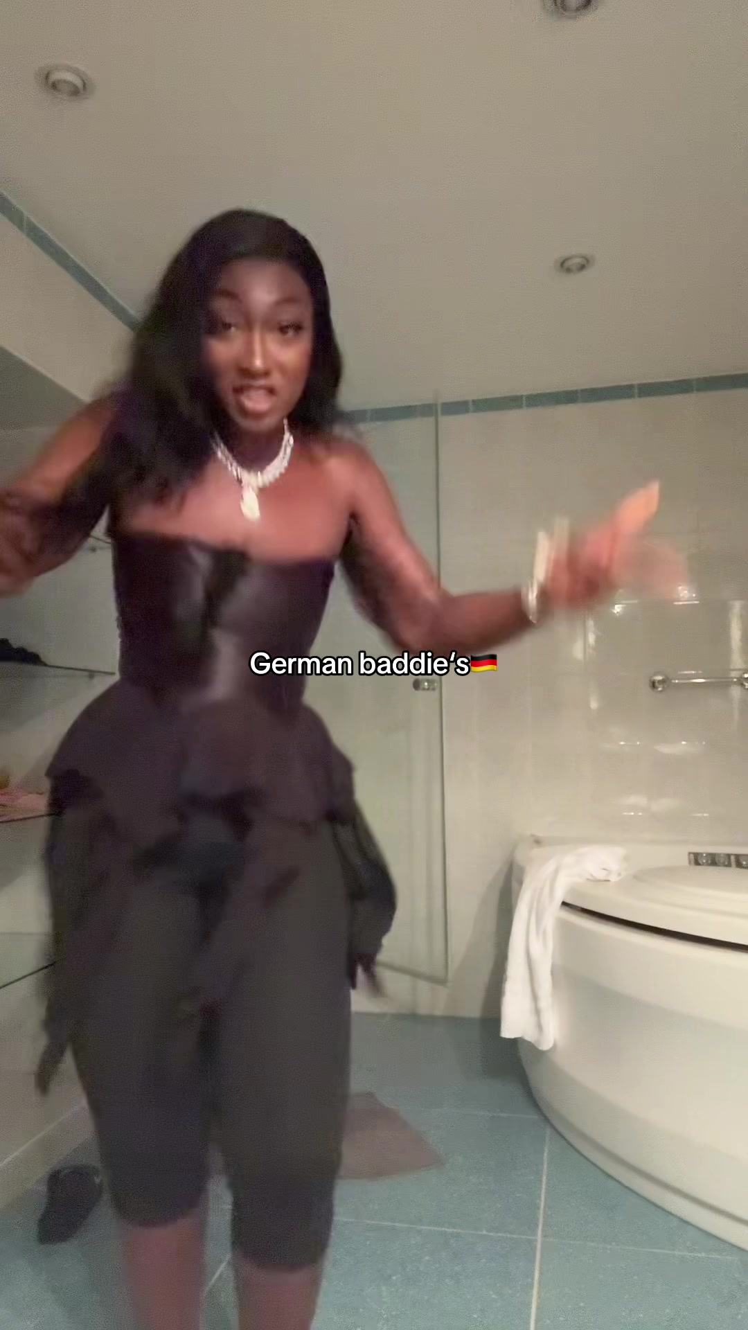 @Enoaboraa