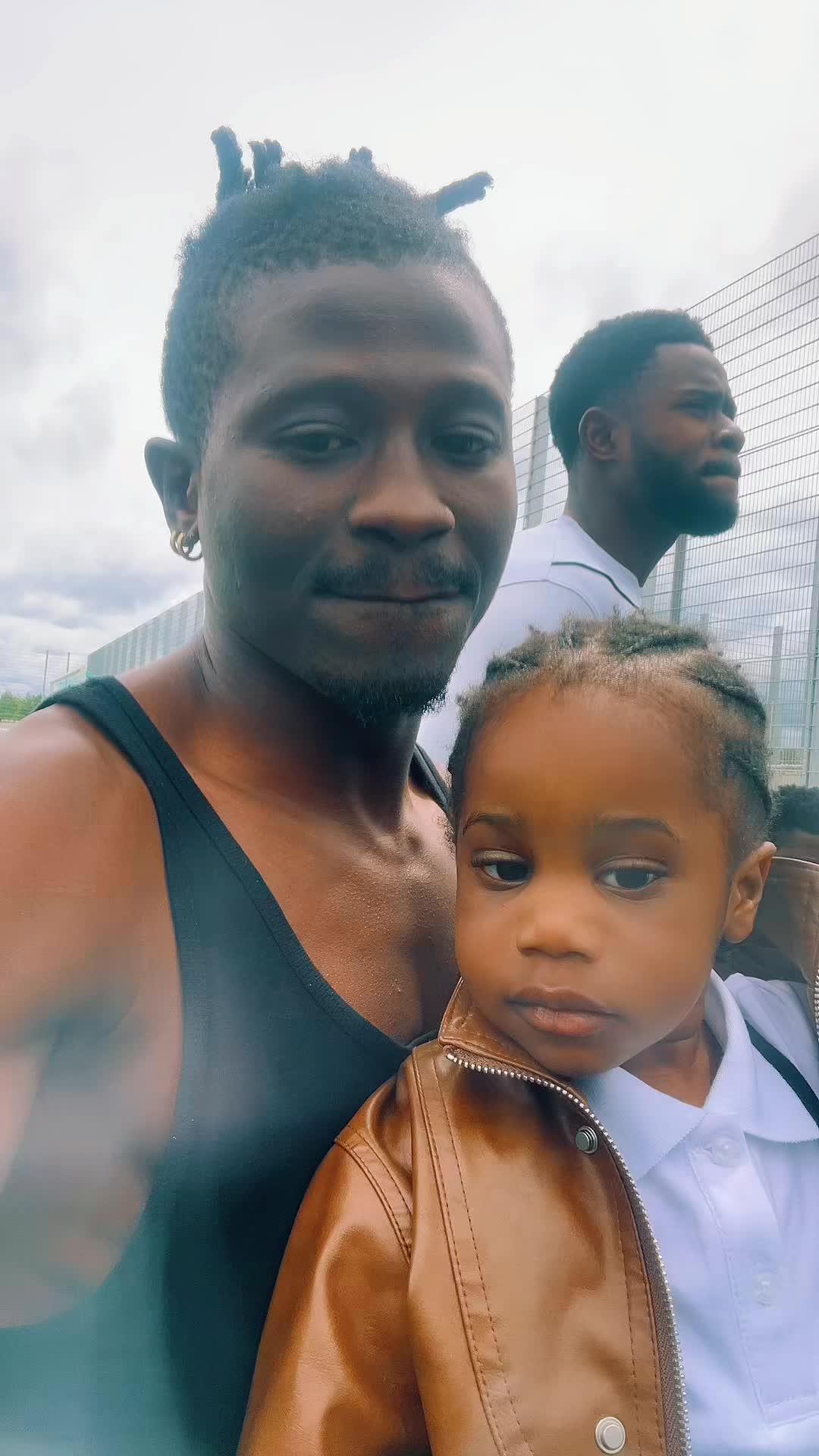@Jay 10 🇸🇱🇩🇪