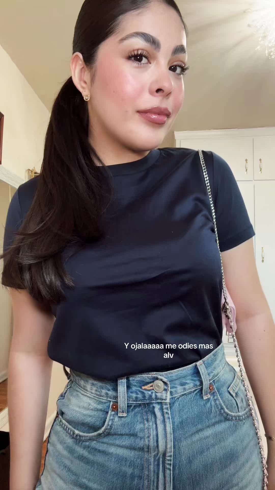 @M A R I A  V E N E C I A
