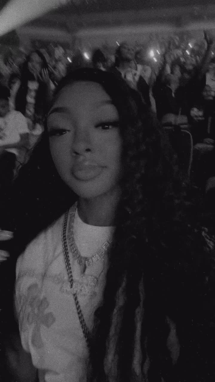 @Jenn🎀