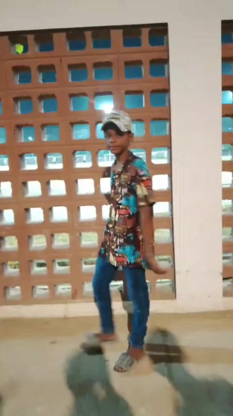 @ESHAN 🪐🥰🤙🏼