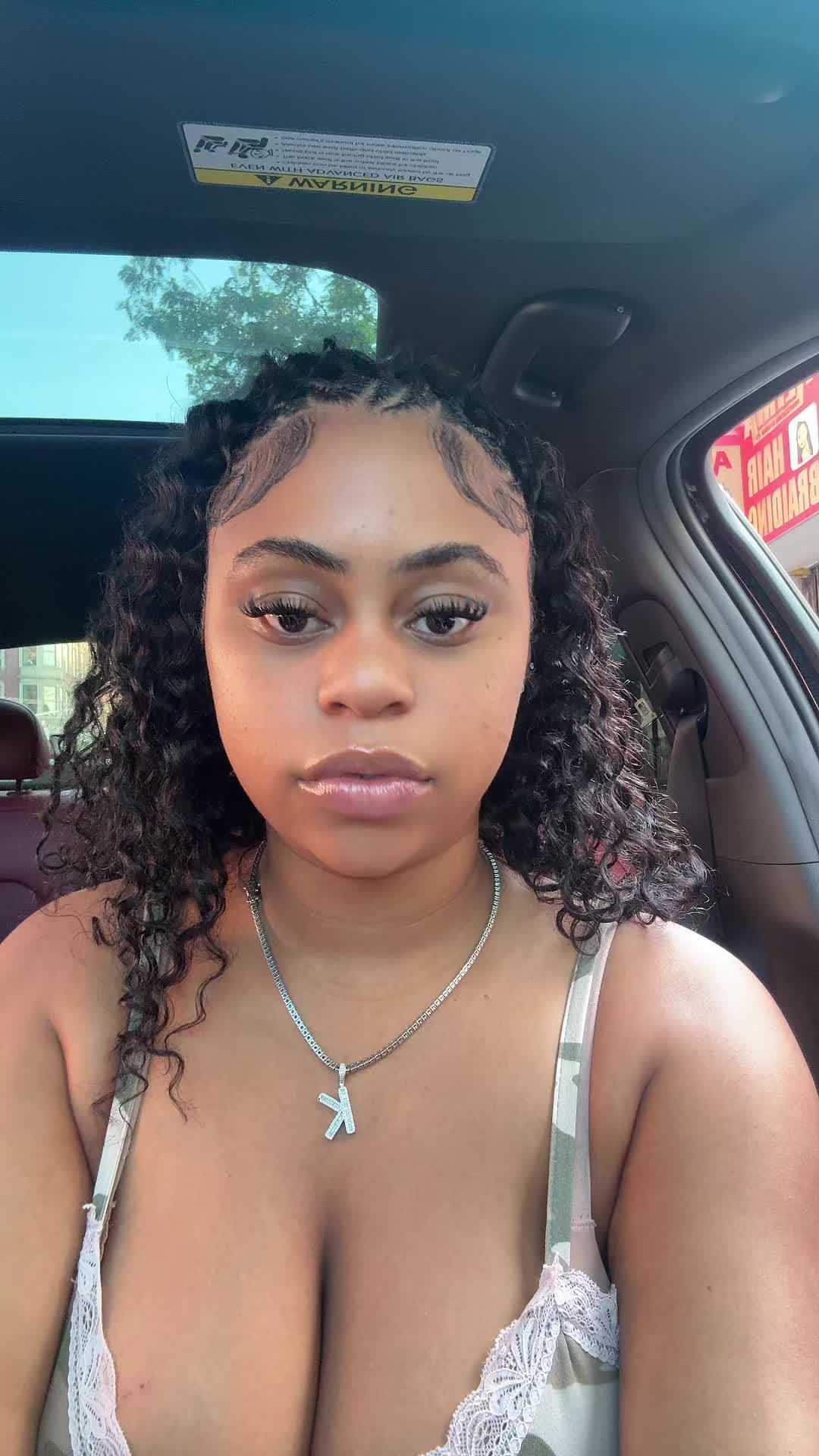 @Kaylalebomb ✨