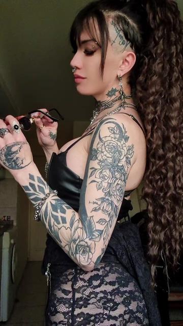 @🦂🖤♔♱A𝖓𝖌𝖎𝖊 𝕱𝖔𝖝♱♔🖤🦂