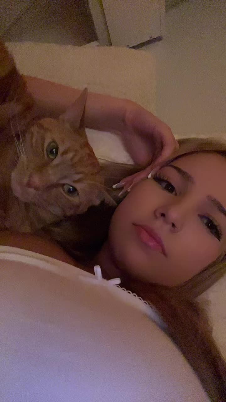 @angiedemko1