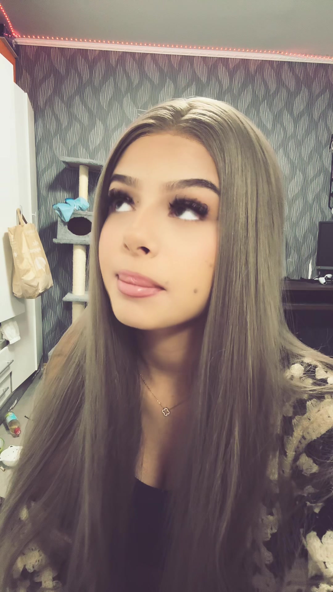 @๐ ๐ ๐ ๐ ๐ ๐