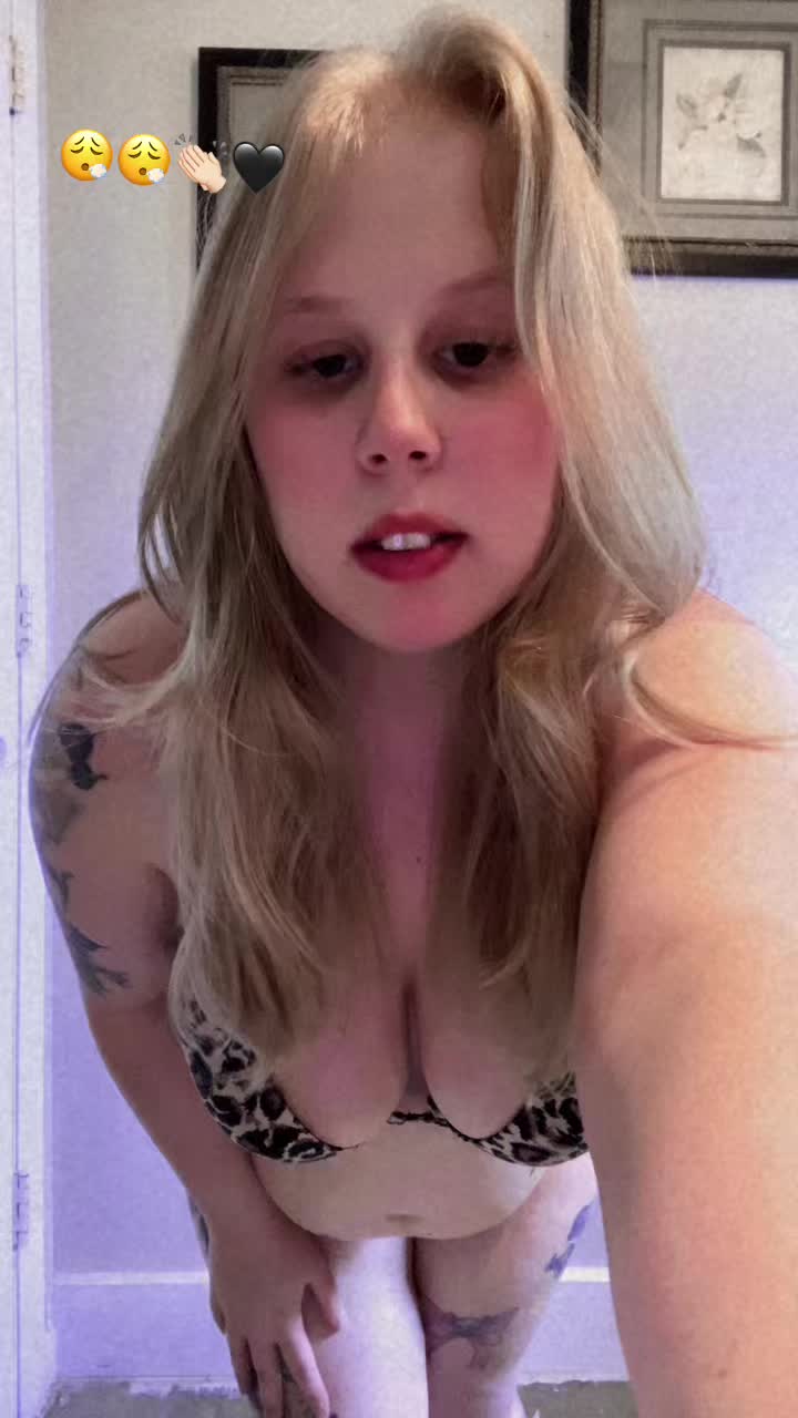 @BunnyyXoo🤍💋🐇