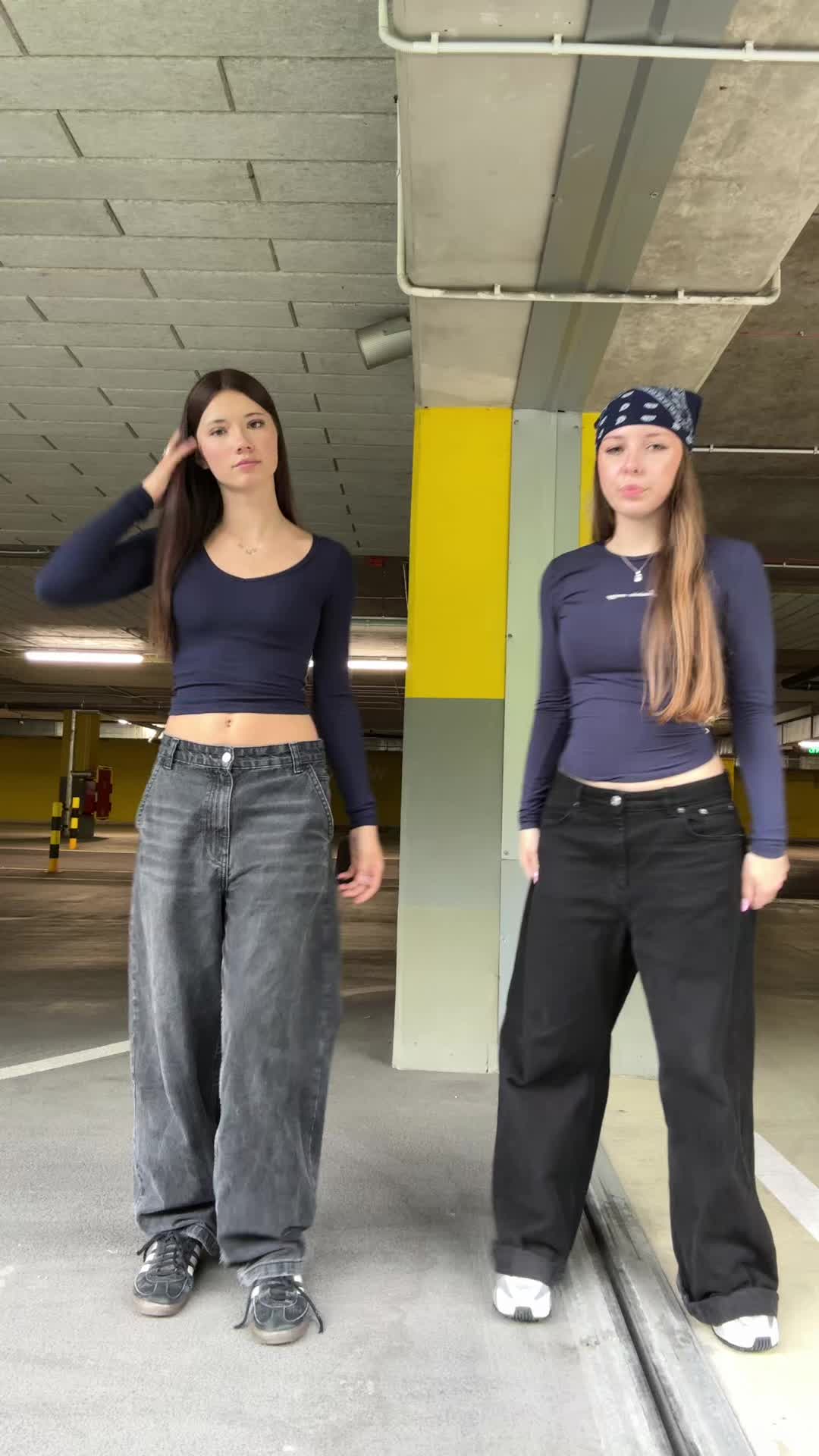 @???