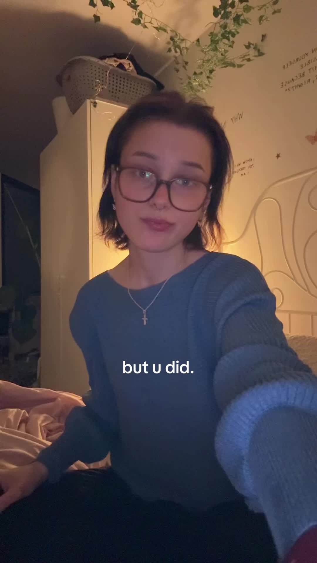 @￴