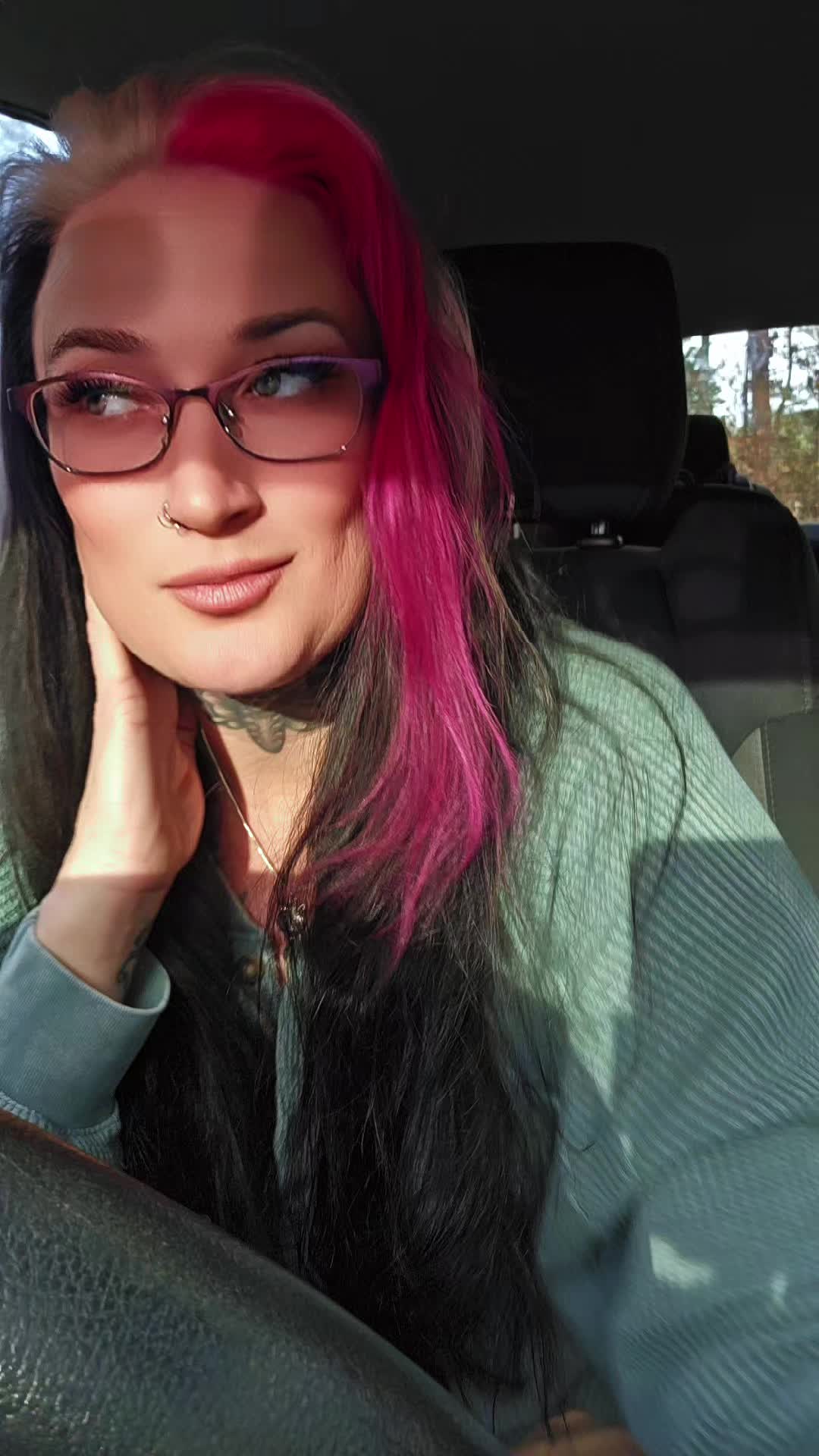 @🍍yagirlTrouble83🍍