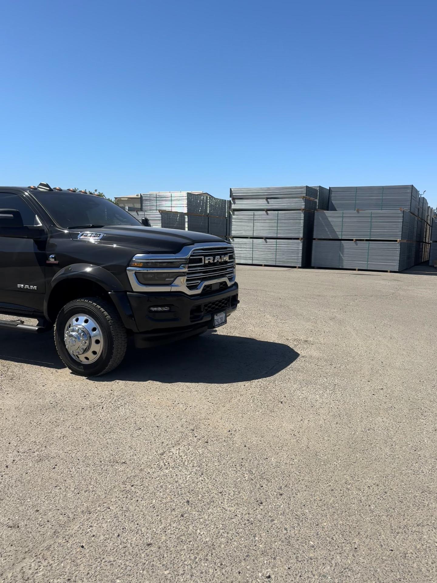 @Straight haulin