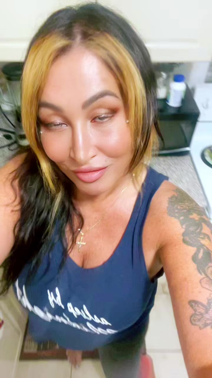 @Italiangirl🇮🇹native🇨🇦🇨🇦