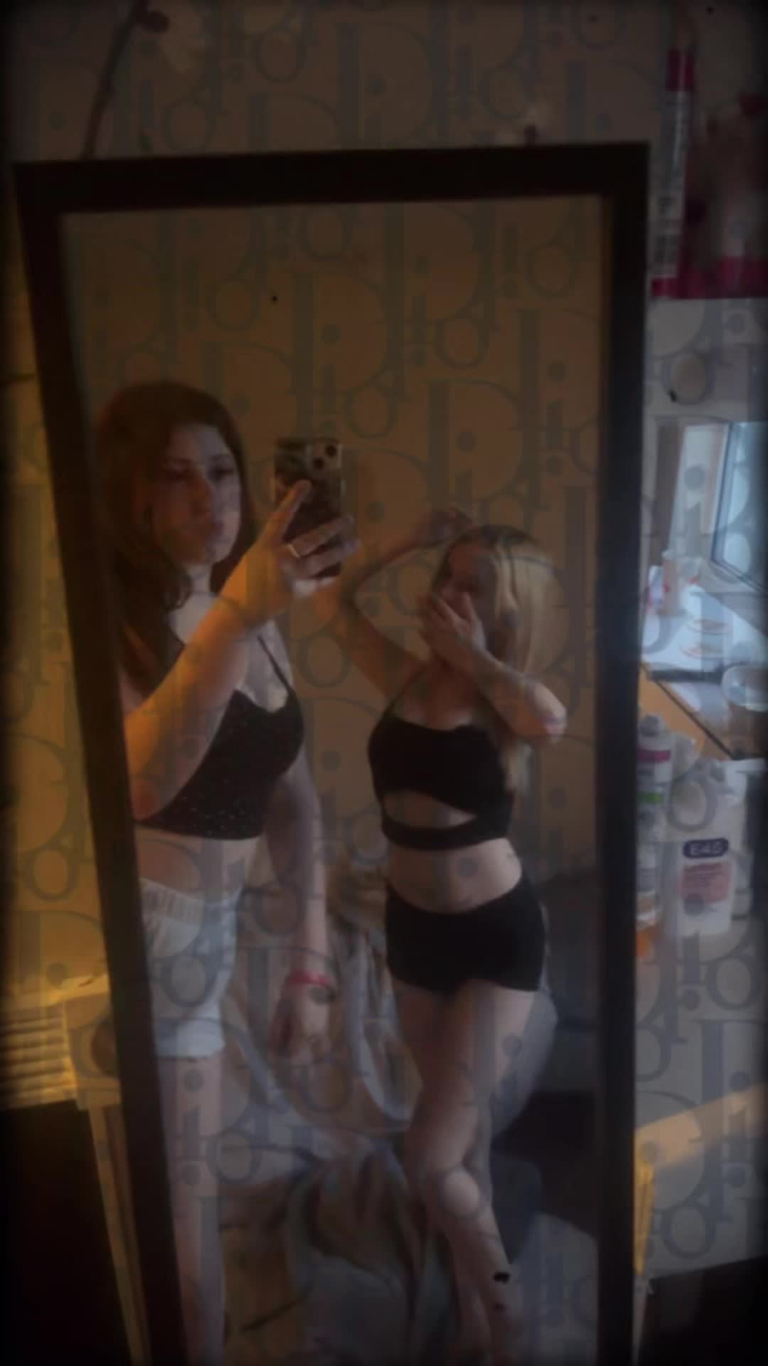 @Chloe_09