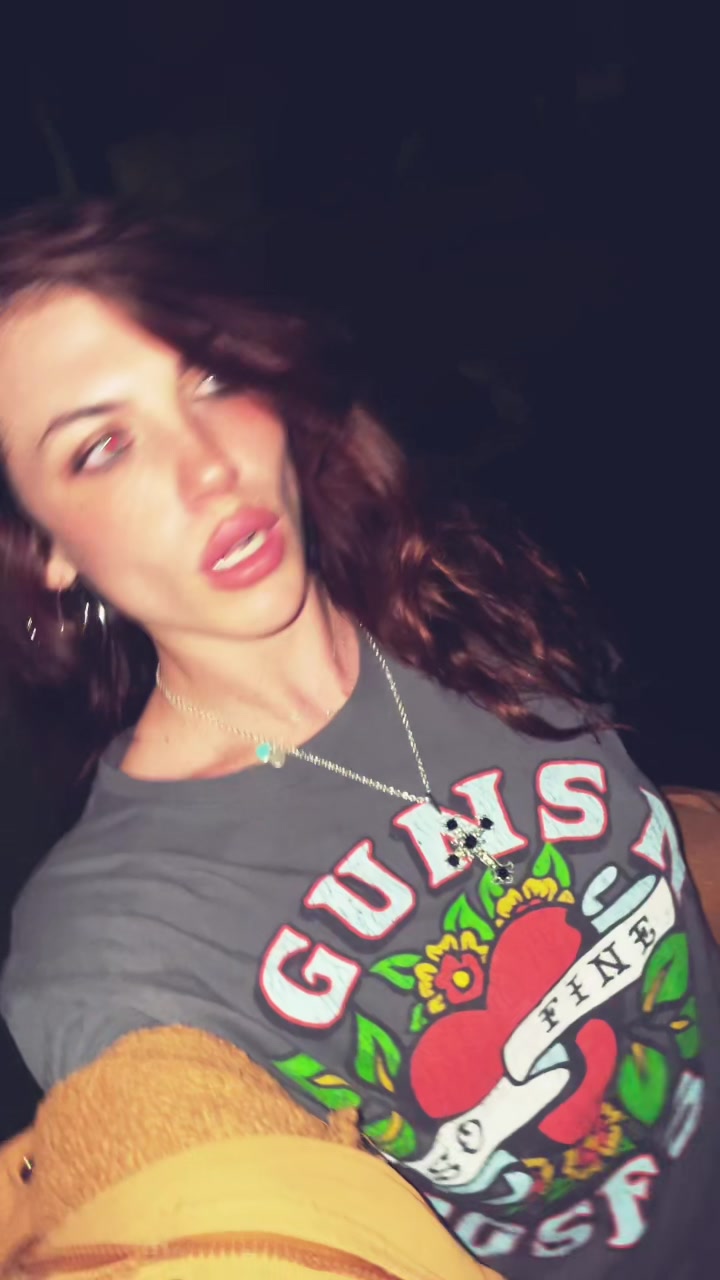 @jillyrockbottom