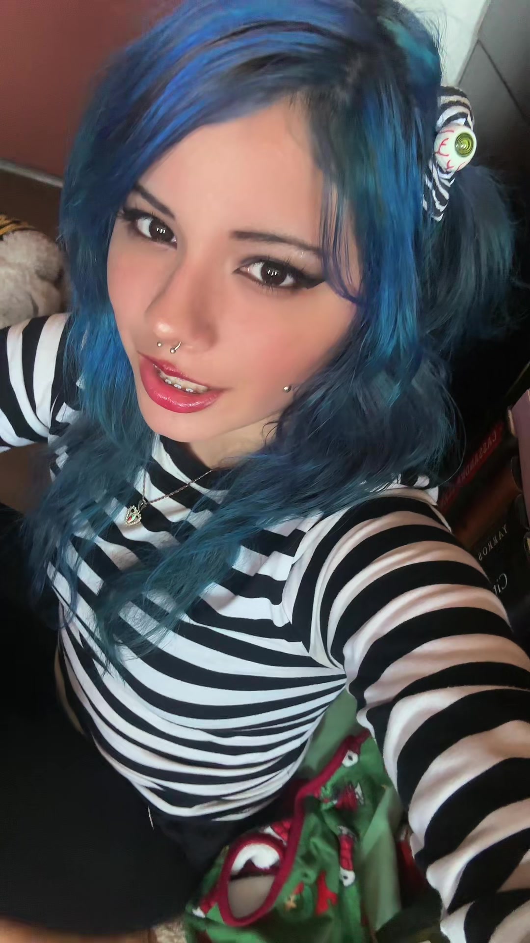 @dyinglivegirl
