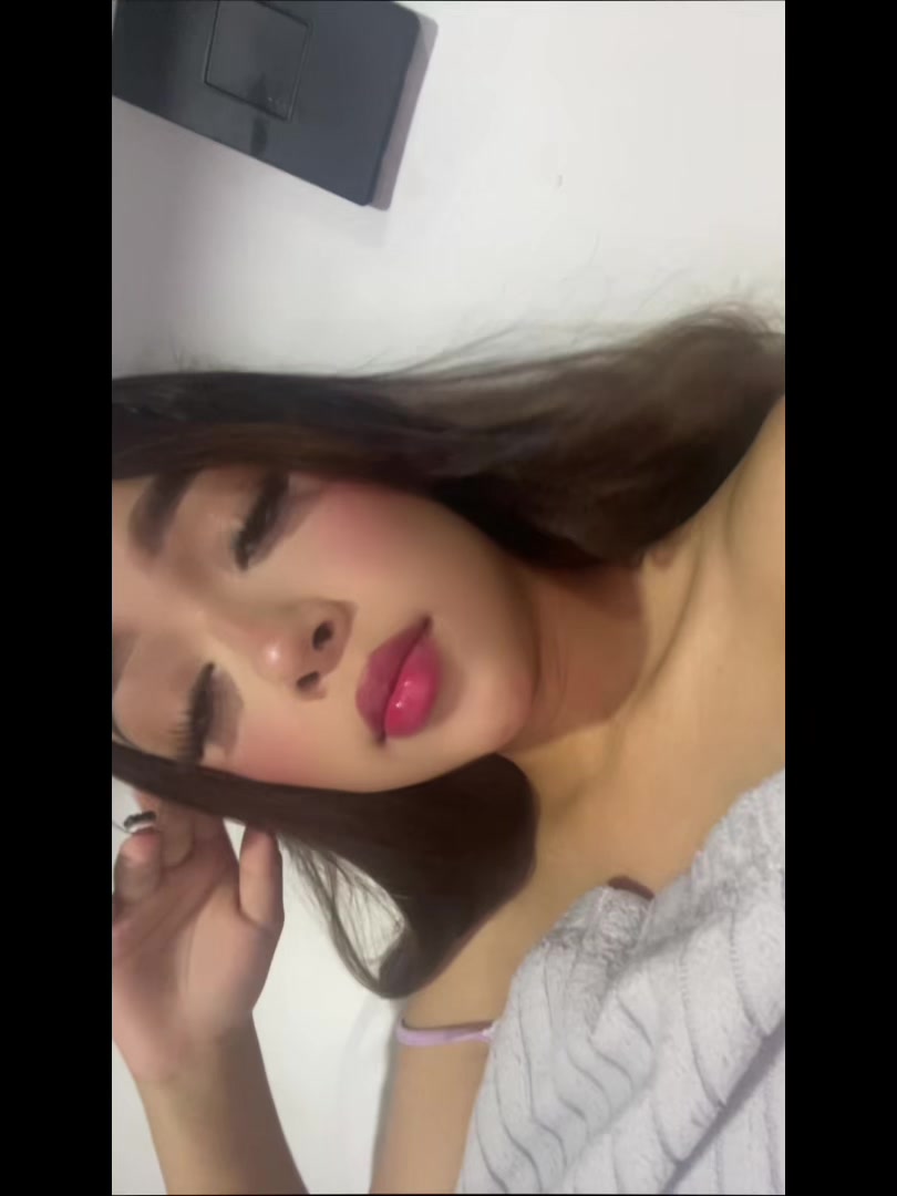 @𝑆𝑜𝑓𝑖𝑎🧖🏼&zwj;♀️🌸