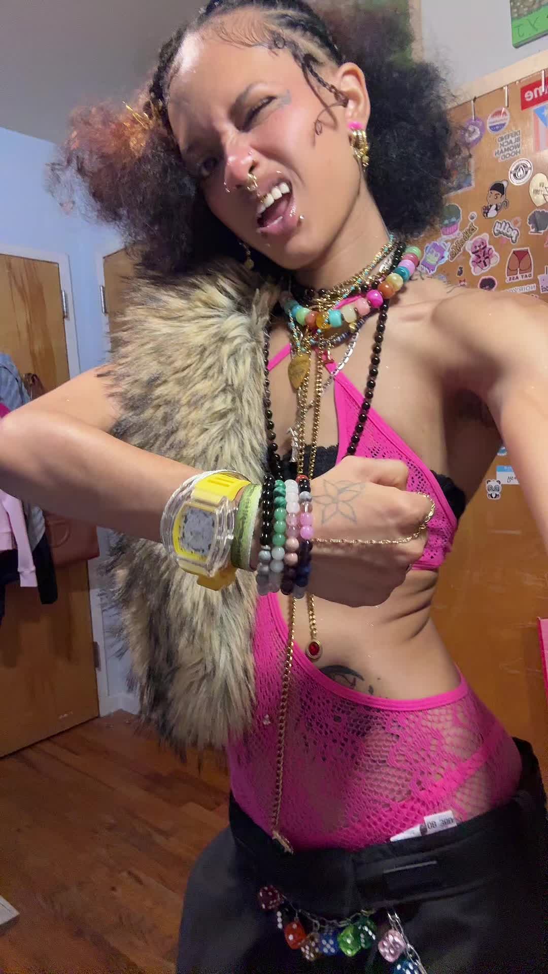 @theinfiniteissa