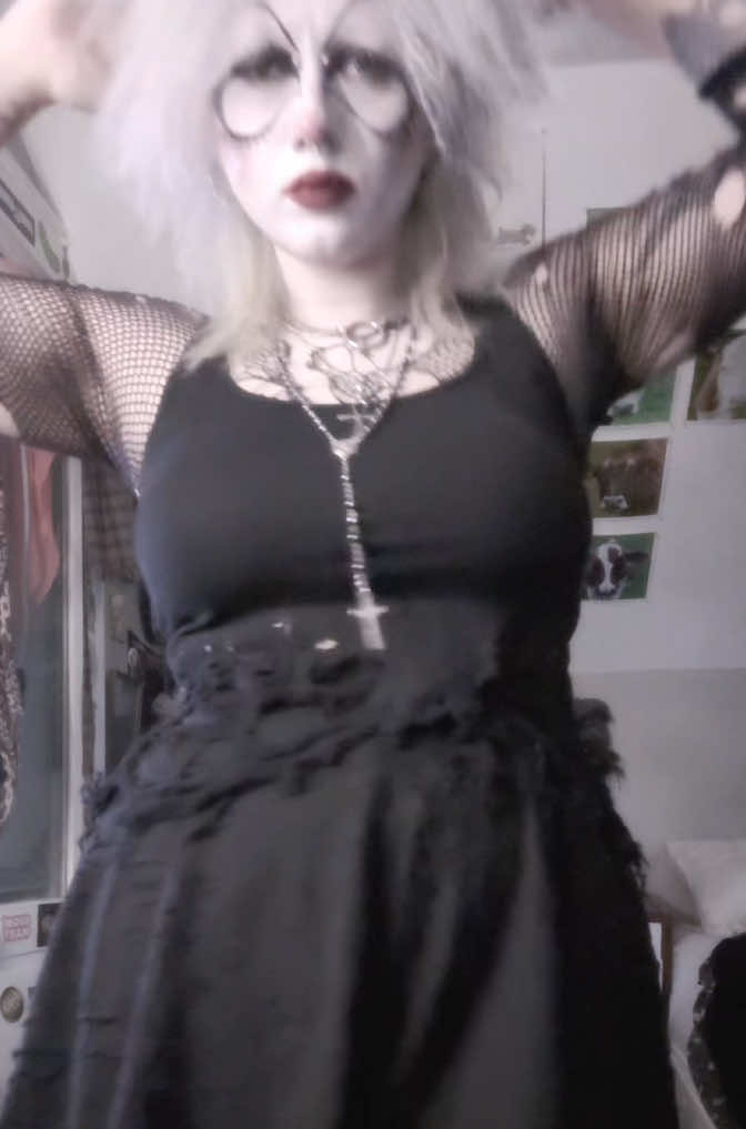 @dollygoth666