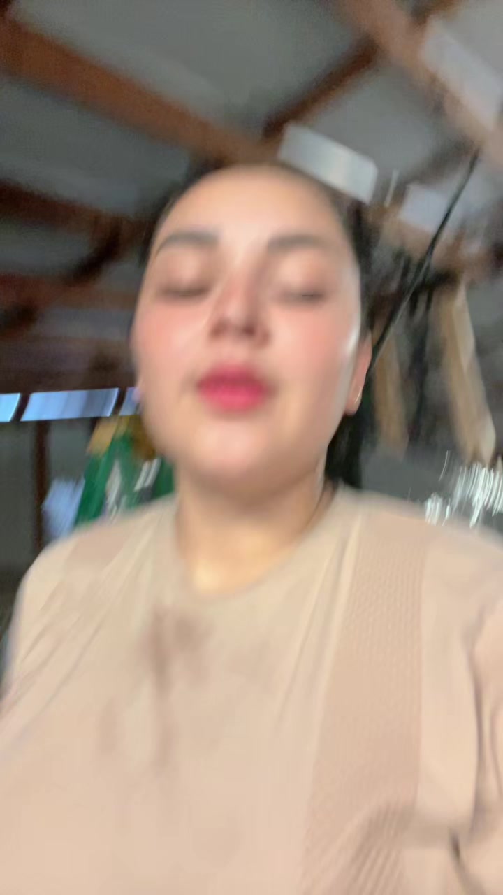 @Dani ᥫ᭡