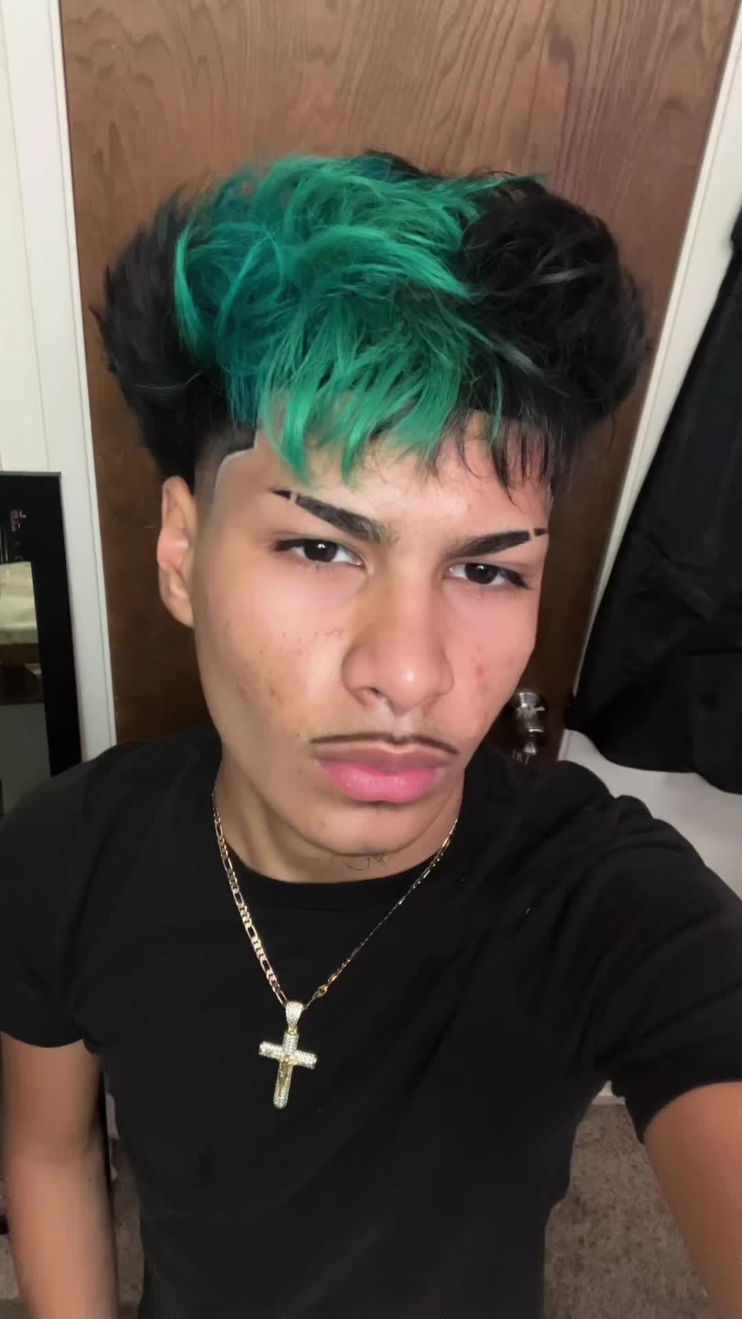 @👤