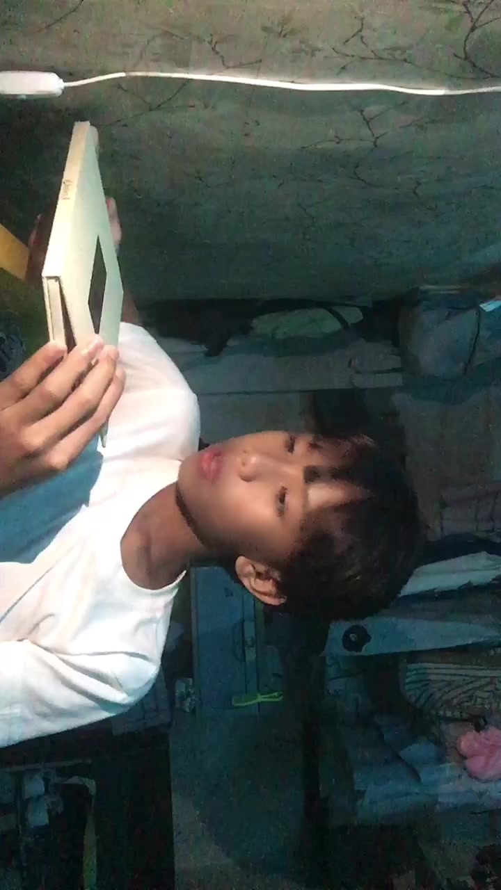 @ELLIE SALVADOR