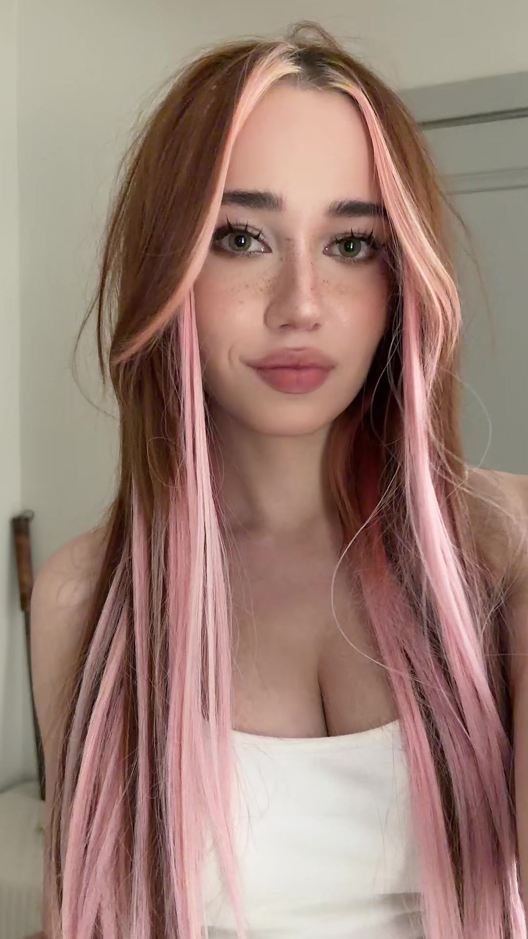 @аня anoharda