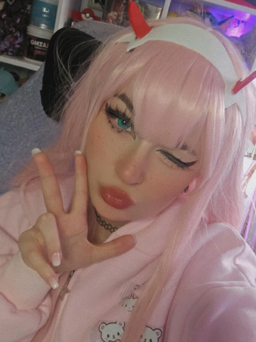 @twitch.tv/LunamiTV