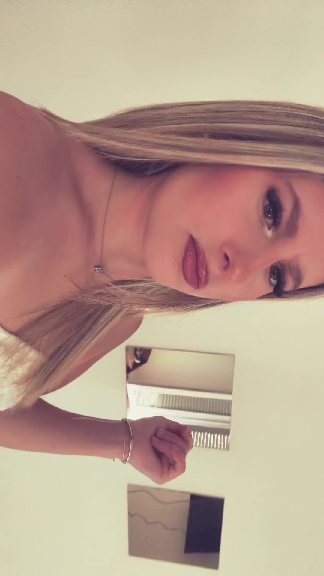 @anaiss