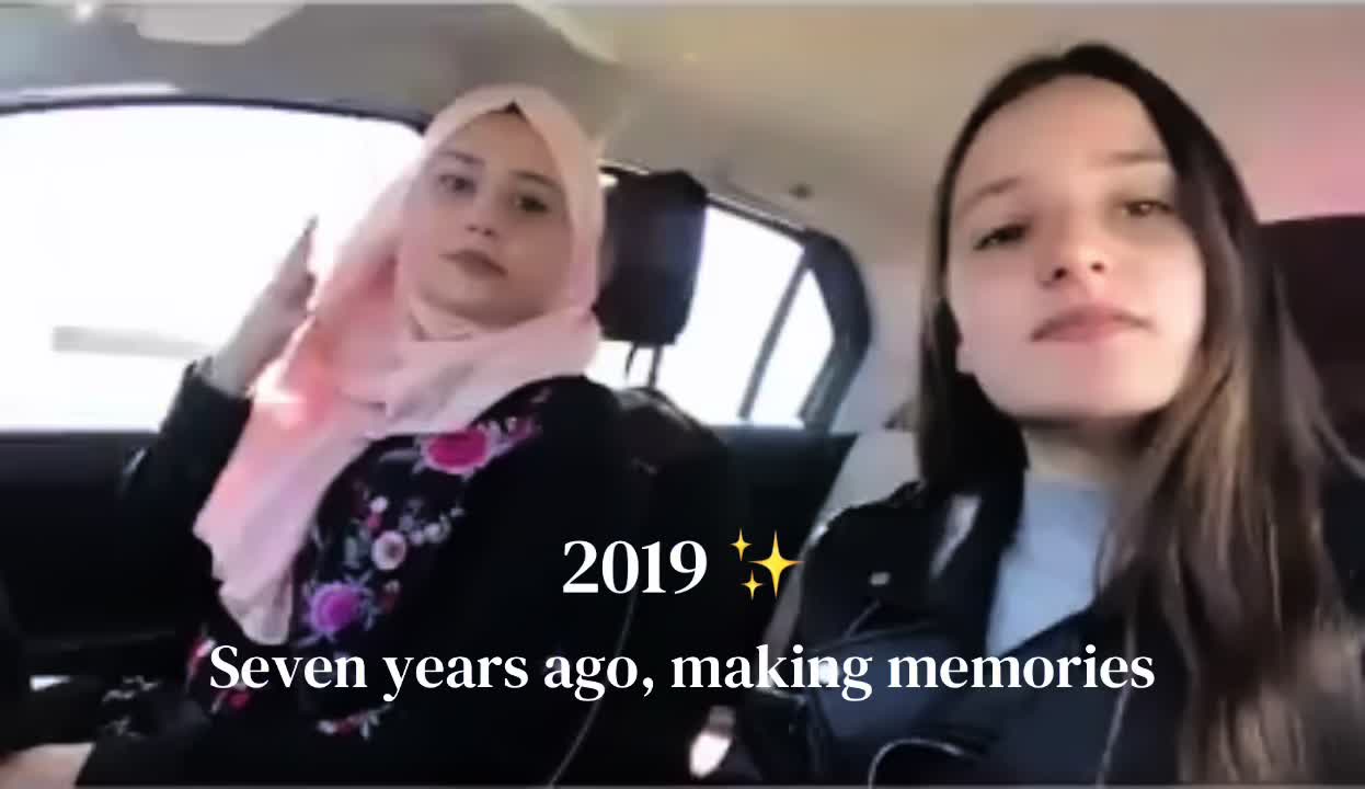 @Yasmine Larbi08