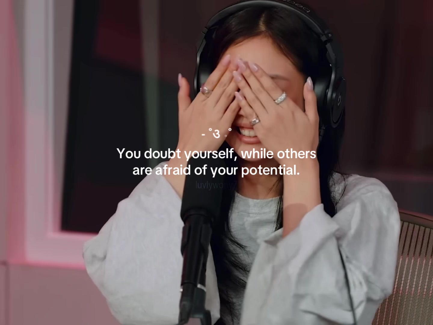 @𐙚⁷