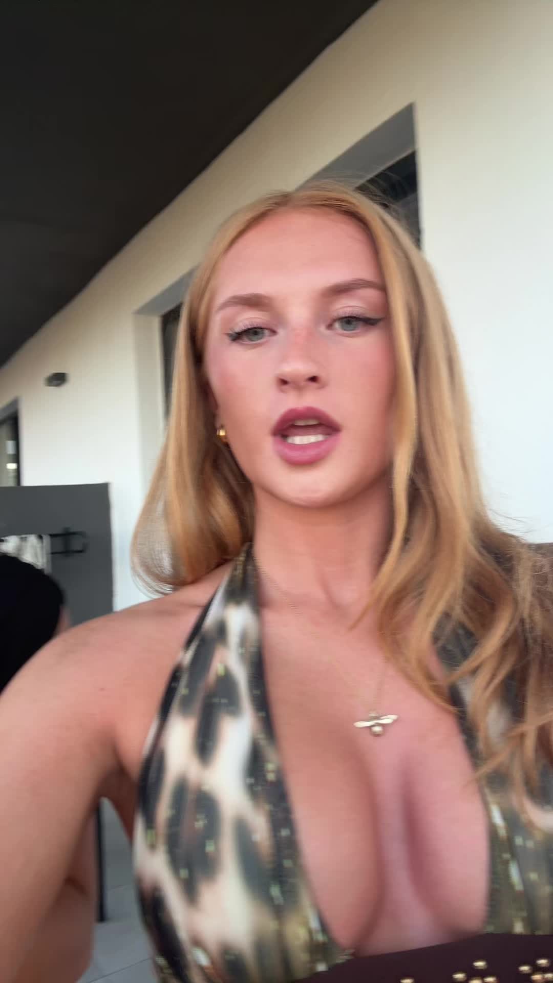 @PoppyWybrow