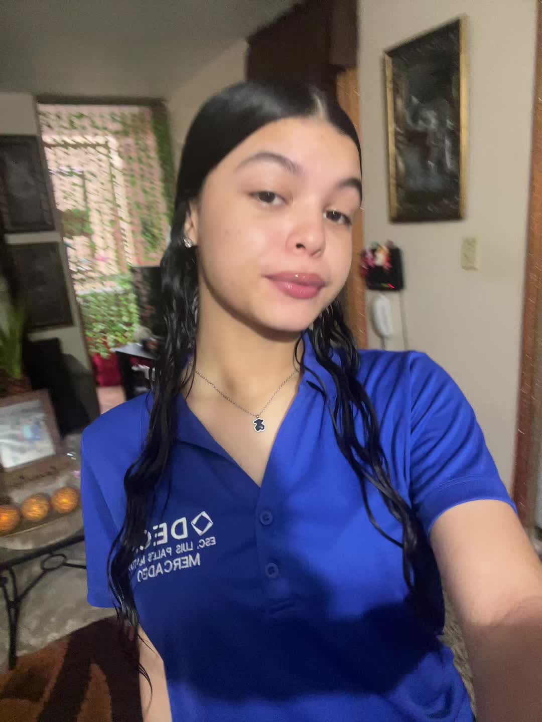 @👧🏻