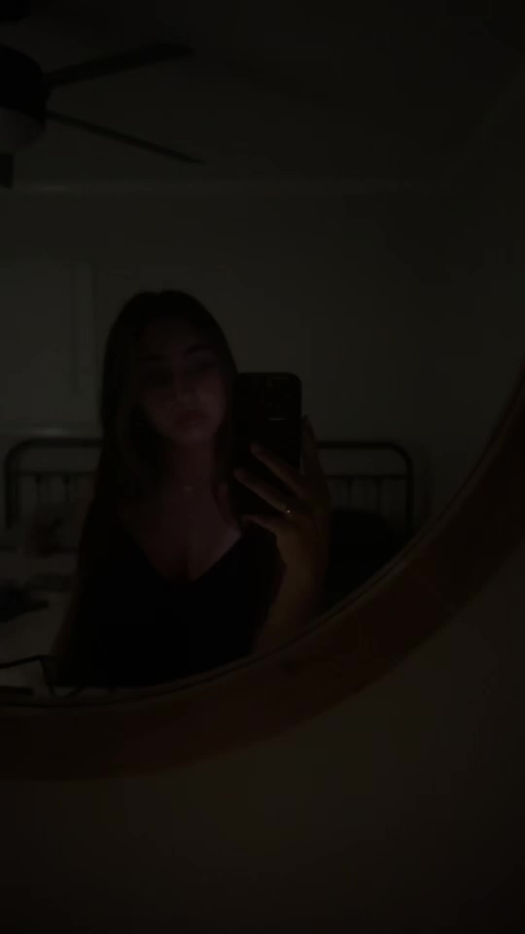 @🤫