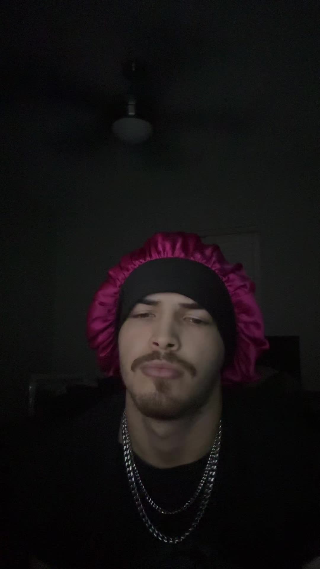 @Whiteboywitabonnet