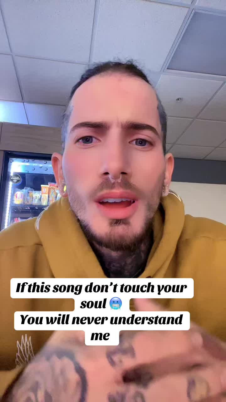 @Hollywood87
