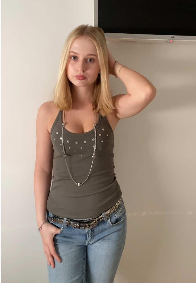 @emeliekarn