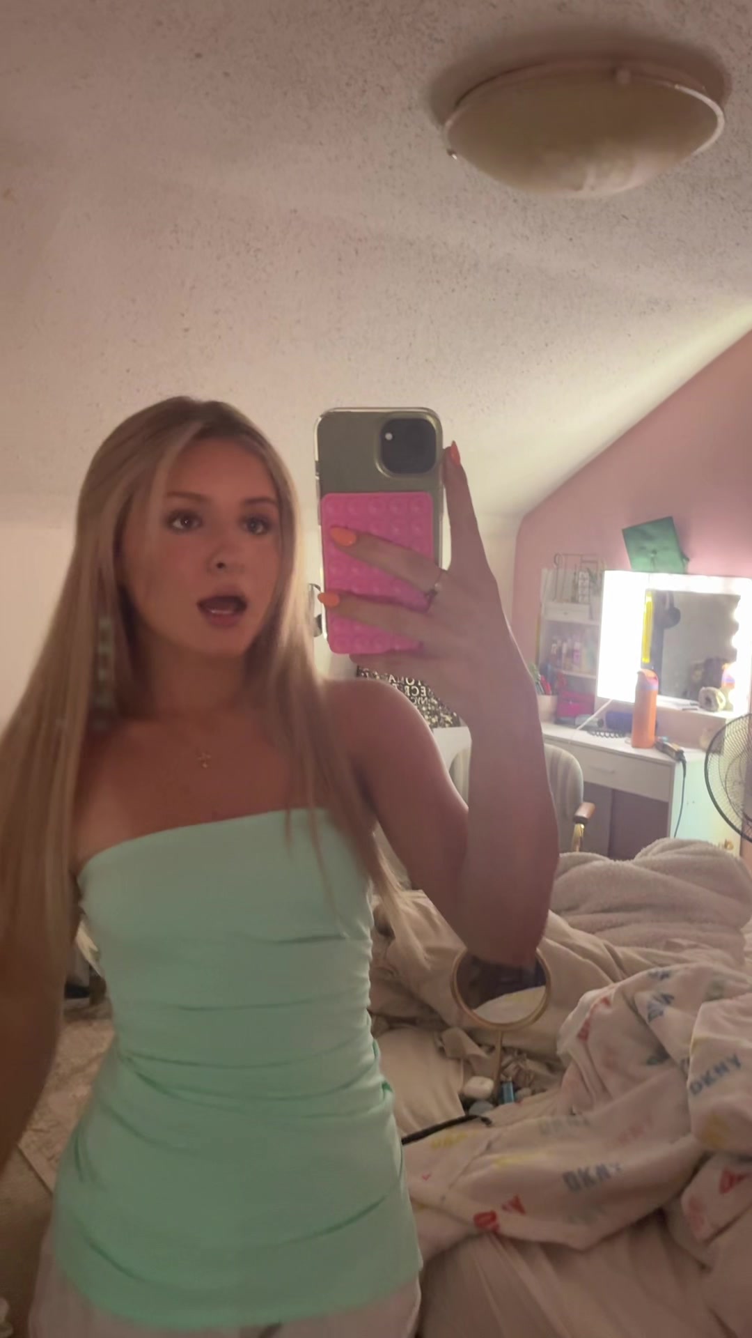 @🤫