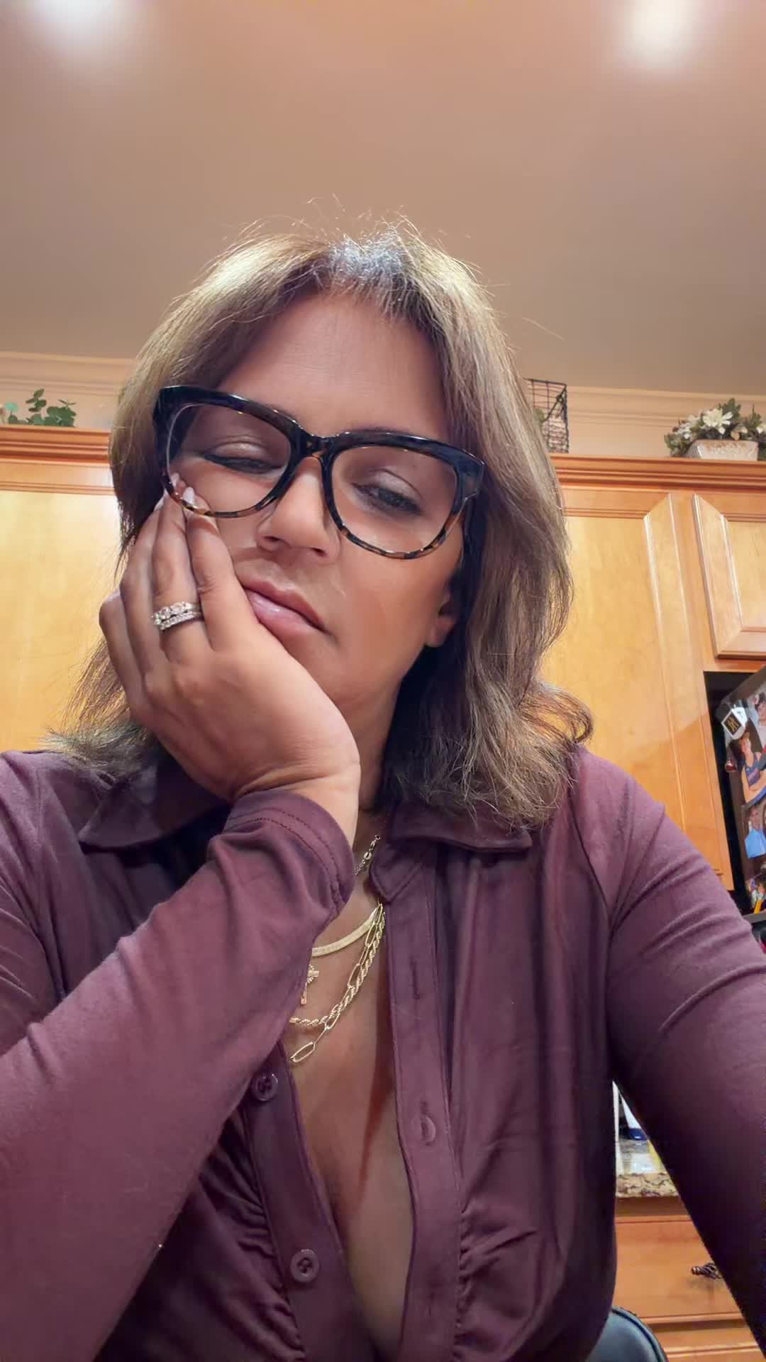 @Demi