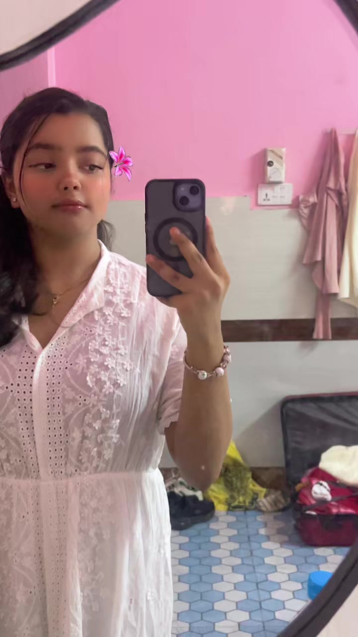 @prakriti लक्कि लेडि❤️